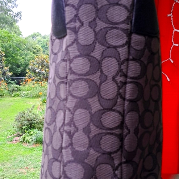 Coach F36220 Kelsey Black Leather Trim w Gray "C" Signature Shoulder - Picture 6 of 12